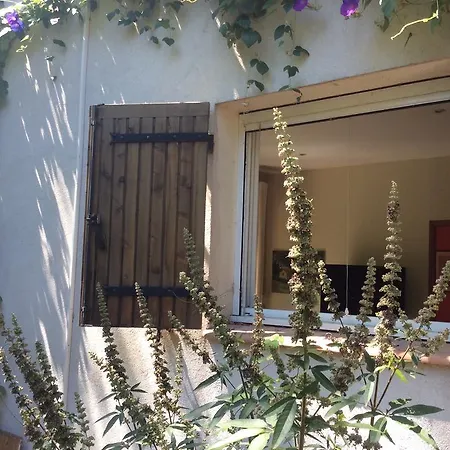 Apartment La Roseraie Camarguaise Arles