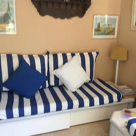 Apartment La Roseraie Camarguaise *